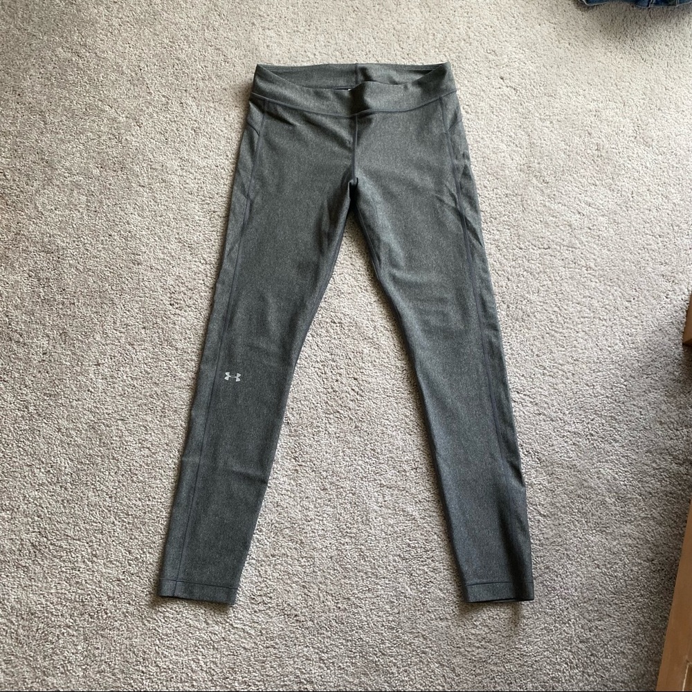 UNDER ARMOUR heat gear gray full length leggings